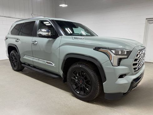 Used 2025 Toyota Sequoia 4WD image 3