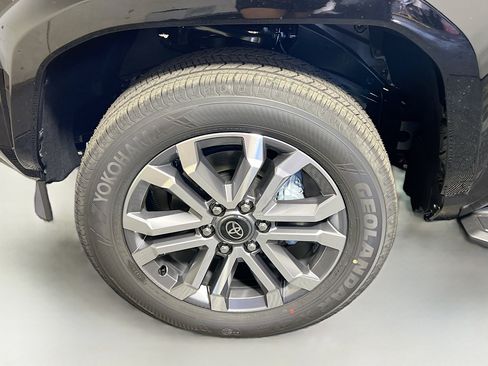 New 2026 Toyota 4Runner Limited AWD/4WD image 13