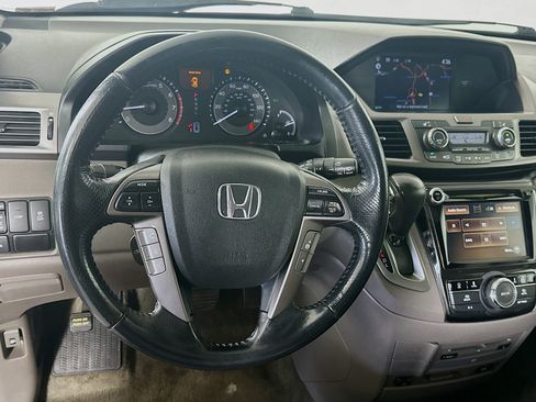 Used 2015 Honda Odyssey Touring image 19