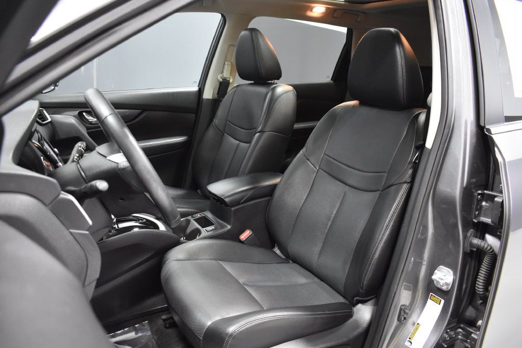 Used 2015 Nissan Rogue SL w/ SL Premium Package AWD/4WD image 5