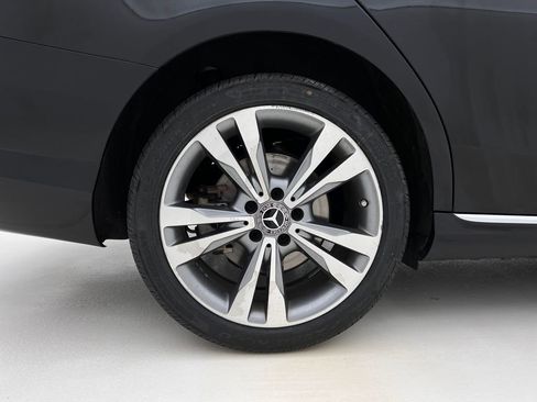 Used 2018 Mercedes-Benz C 300 4MATIC Sedan image 32