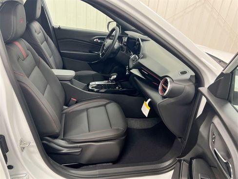 New 2026 Chevrolet Trax RS w/ Driver Confidence Package image 21