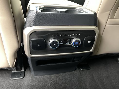 Certified 2024 Ford Expedition XLT AWD/4WD image 13