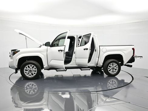 Used 2024 Toyota Tacoma SR image 46