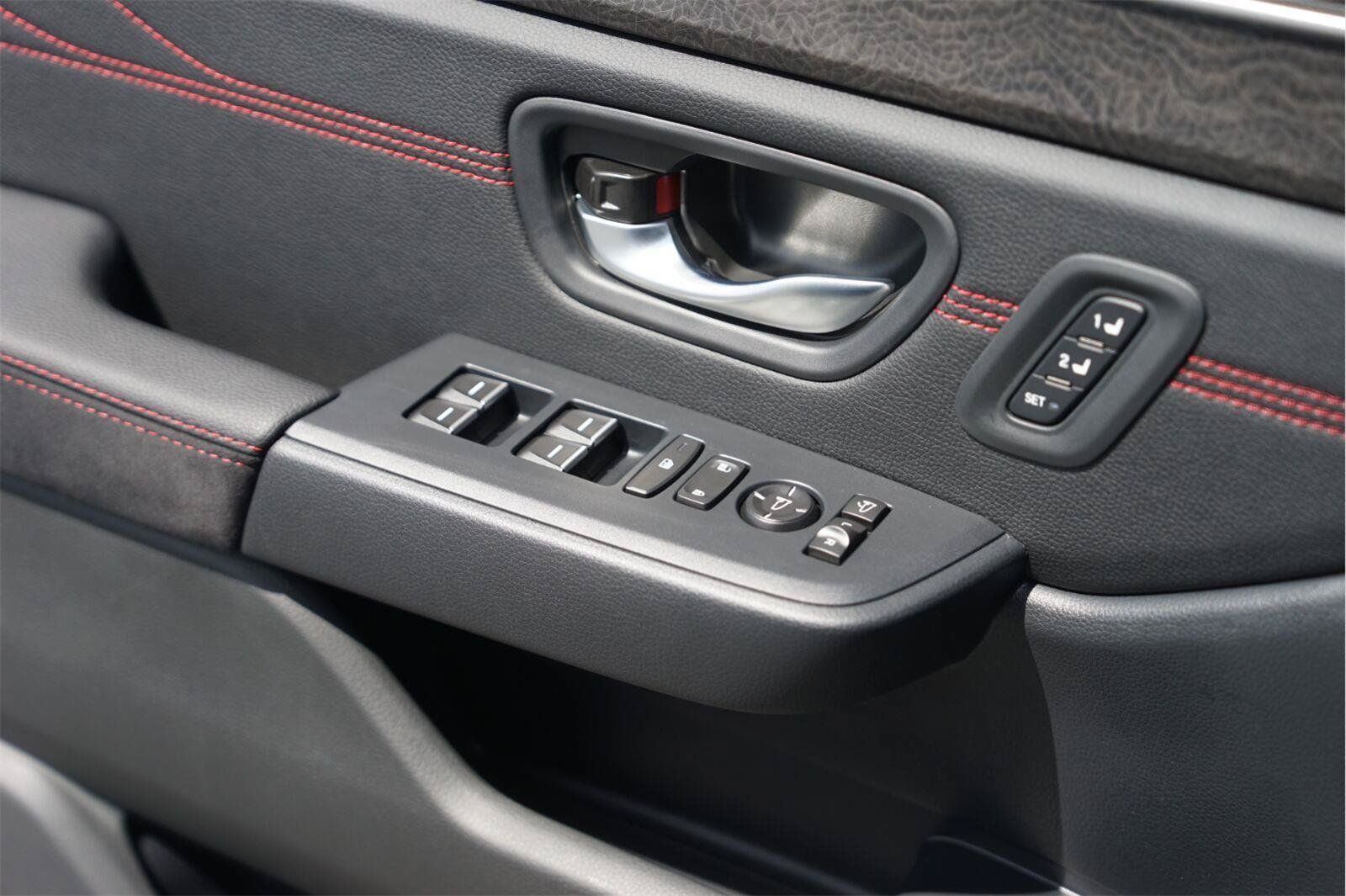 Used 2026 Honda Pilot Black Edition image 32