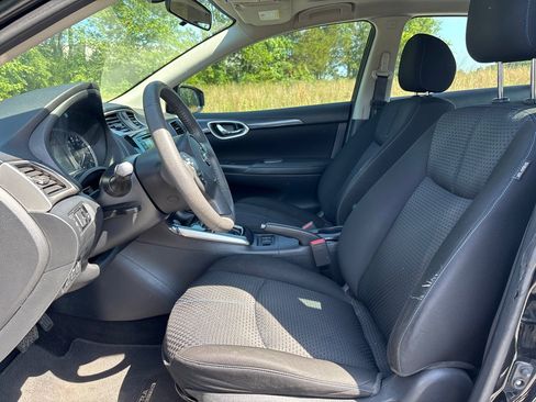 Used 2017 Nissan Sentra SR Turbo w/ SR Midnight Edition FWD image 11