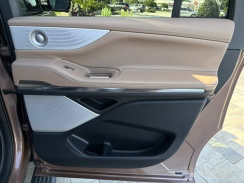 New 2026 Lincoln Navigator L Black Label AWD/4WD image 21