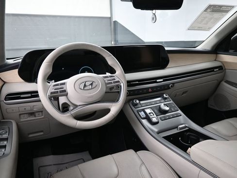 Used 2023 Hyundai Palisade Limited w/ Cargo Package FWD image 28