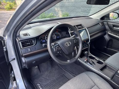 Used 2015 Toyota Camry LE FWD image 12
