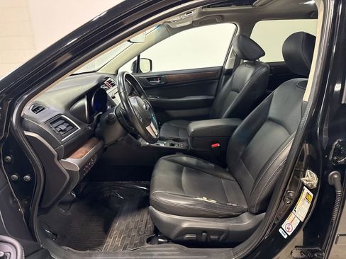Used 2017 Subaru Outback 2.5i Limited AWD/4WD image 25