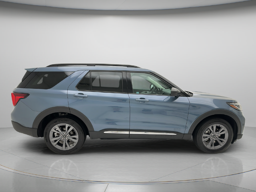 Used 2025 Ford Explorer Active w/ Active Comfort Package AWD/4WD image 6