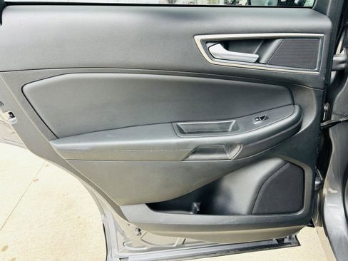 Used 2024 Ford Edge SEL image 25