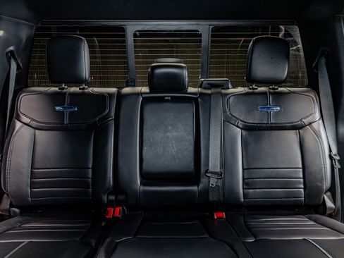 Used 2025 Ford F450 Platinum w/ FX4 Off-Road Package image 28