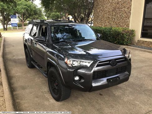 Used 2023 Toyota 4Runner SR5 Premium w/ Moonroof Package AWD/4WD image 6