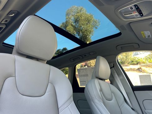 New 2026 Volvo XC60 T8 Ultra w/ Climate Package image 14