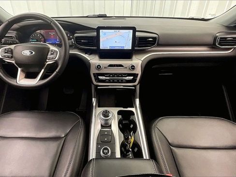 Used 2023 Ford Explorer XLT w/ Equipment Group 202A image 14