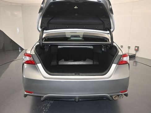 Used 2020 Toyota Camry SE w/ Convenience Package FWD image 24