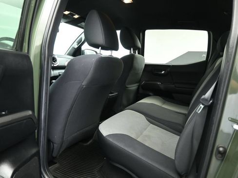 Used 2022 Toyota Tacoma TRD Off-Road w/ Technology Package RWD image 20