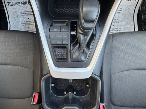 Used 2025 Toyota RAV4 XLE AWD/4WD image 25