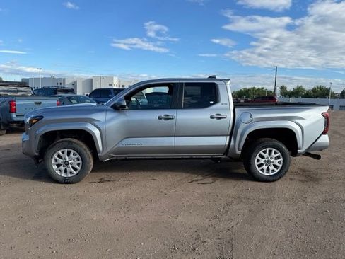 Used 2024 Toyota Tacoma SR5 AWD/4WD image 2