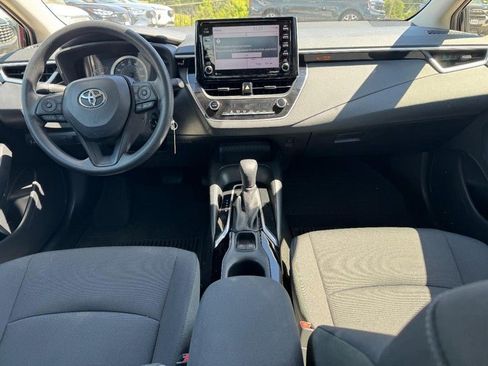 Used 2021 Toyota Corolla LE FWD image 11