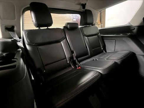 Certified 2025 Ford Expedition Platinum AWD/4WD image 23