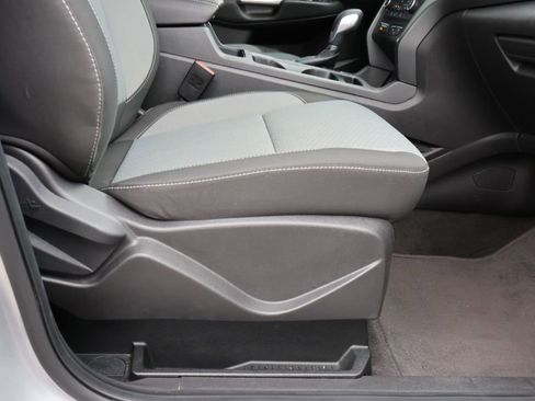 Used 2019 Ford Escape SE FWD image 10