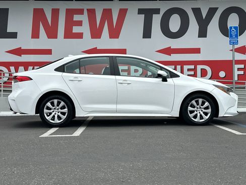 Used 2023 Toyota Corolla LE FWD image 6