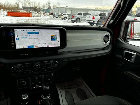 Used 2024 Jeep Wrangler Sahara w/ Dual Top Group image 15