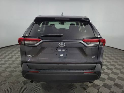 Used 2022 Toyota RAV4 LE image 6