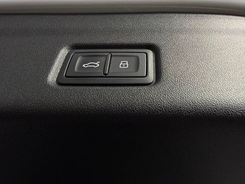 Used 2025 Audi Q6 e-tron Prestige w/ Black Warm Weather Package AWD/4WD image 31