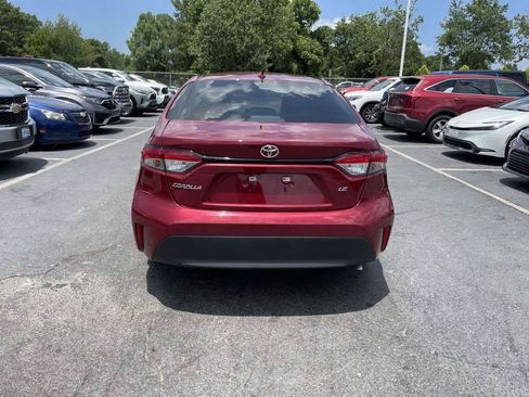 Used 2024 Toyota Corolla LE w/ LE Convenience Package FWD image 5