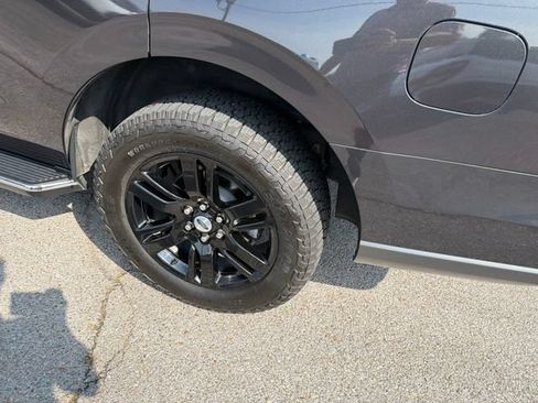 Used 2023 Ford Expedition XLT RWD image 35