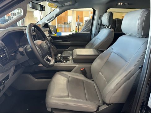 Used 2025 Ford F150 Lightning Flash AWD/4WD image 25