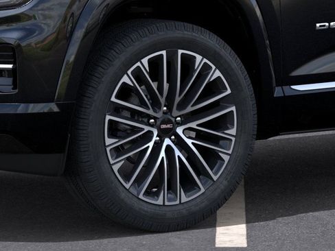 New 2027 GMC Terrain Denali w/ LPO, Floor Liner Package AWD/4WD image 9