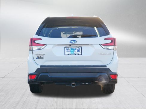 Used 2023 Subaru Forester Premium image 6