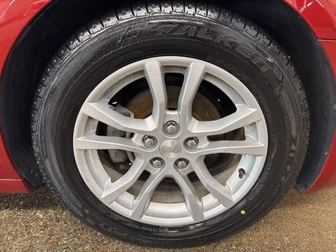 Used 2015 Chevrolet Camaro LT RWD image 10