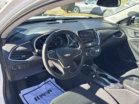 Used 2022 Chevrolet Malibu LT image 22