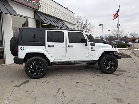 Used 2017 Jeep Wrangler Unlimited Sport image 5