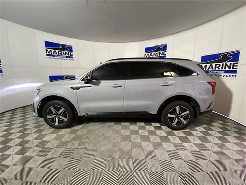 Used 2022 Kia Sorento EX image 13
