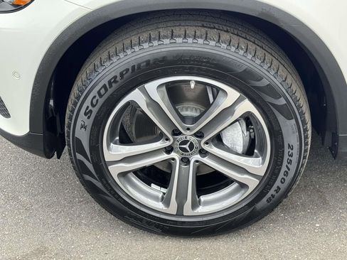 Used 2018 Mercedes-Benz GLC 300 4MATIC image 8