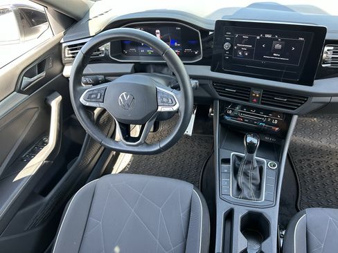 Used 2025 Volkswagen Jetta Sport FWD image 12