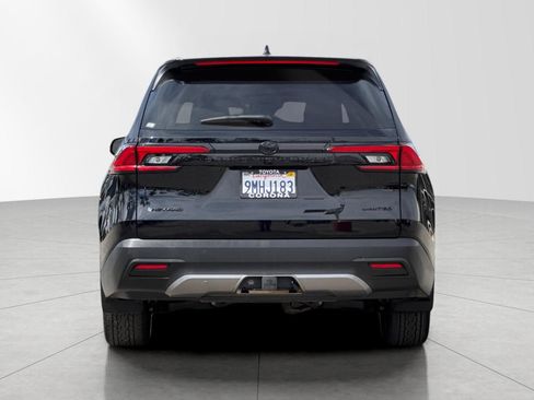 Used 2024 Toyota Grand Highlander Limited image 4