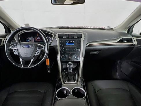 Used 2013 Ford Fusion SE image 21