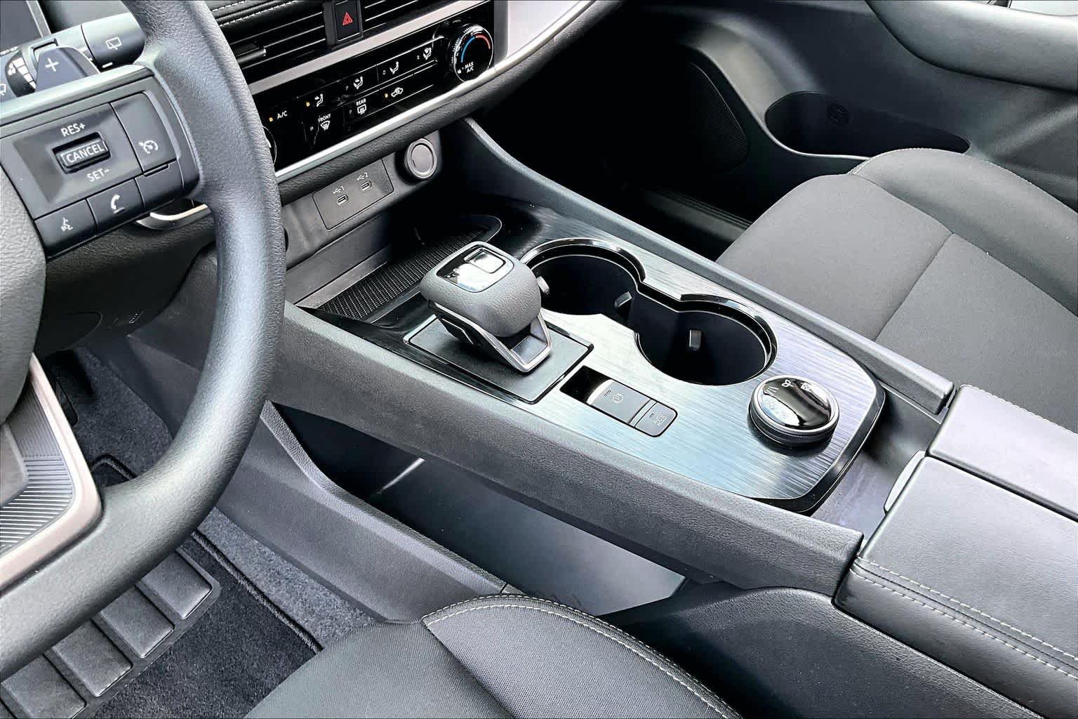 Certified 2026 Nissan Rogue S AWD/4WD image 32
