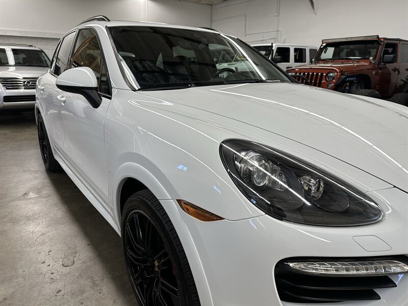 Used 2014 Porsche Cayenne GTS AWD/4WD image 17