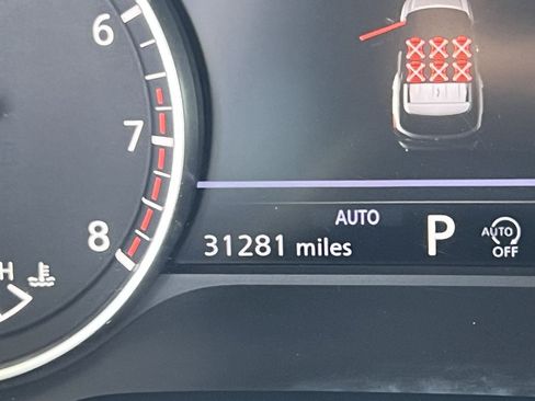 Used 2023 Nissan Pathfinder SL AWD/4WD image 13