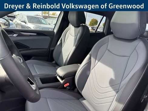 New 2026 Volkswagen Tiguan SE R-Line image 30