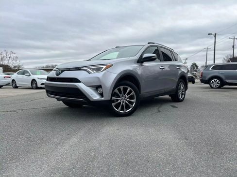 Used 2017 Toyota RAV4 Limited image 23