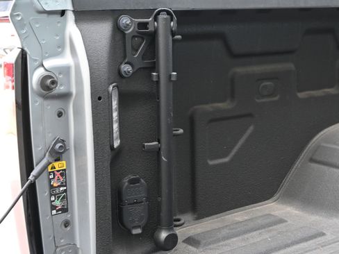 Used 2024 GMC Sierra 2500 Denali w/ Denali Reserve Package image 39